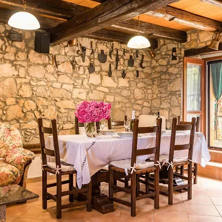 Holiday home Awesome In With Kitchen