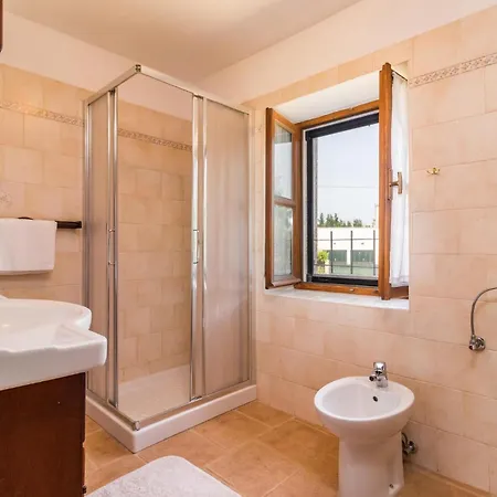 Awesome In With Kitchen Holiday home Kosinozici