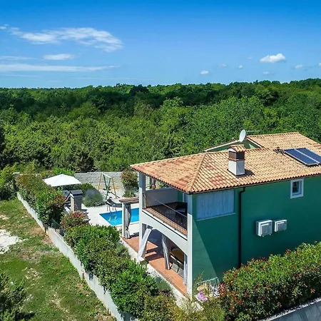 Branka Semesterbostad Pula