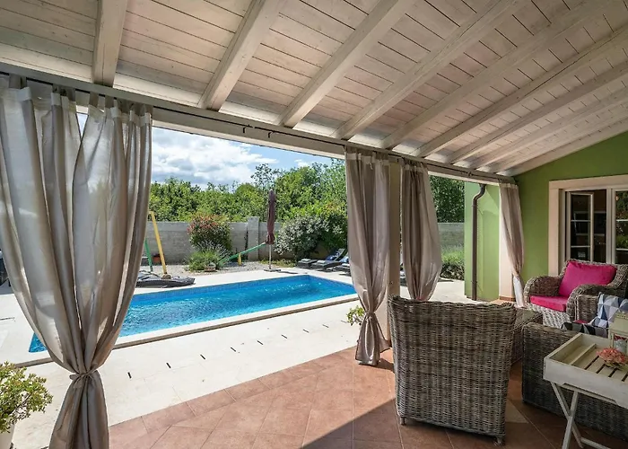 Semesterbostad Branka